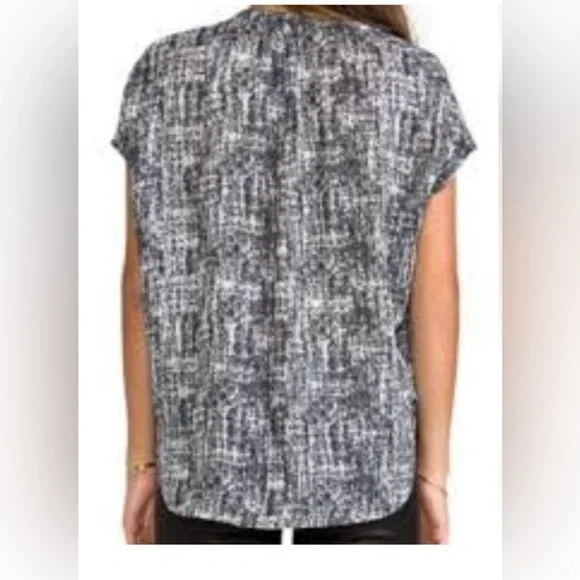 Vince silk dolman sleeve top in black and white - Picture 2 of 10